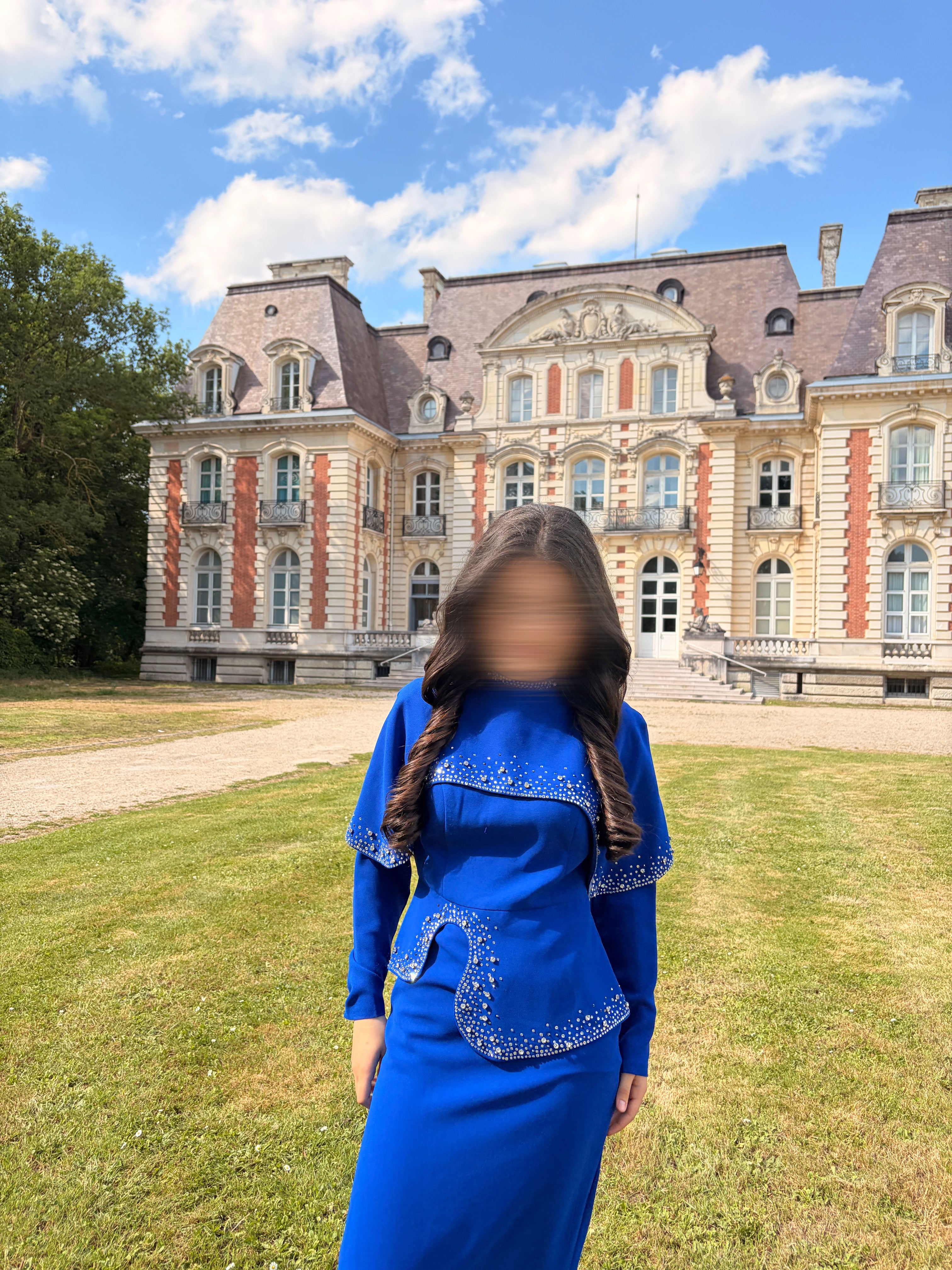 Robe de soirée bleu roi avec cape amovible