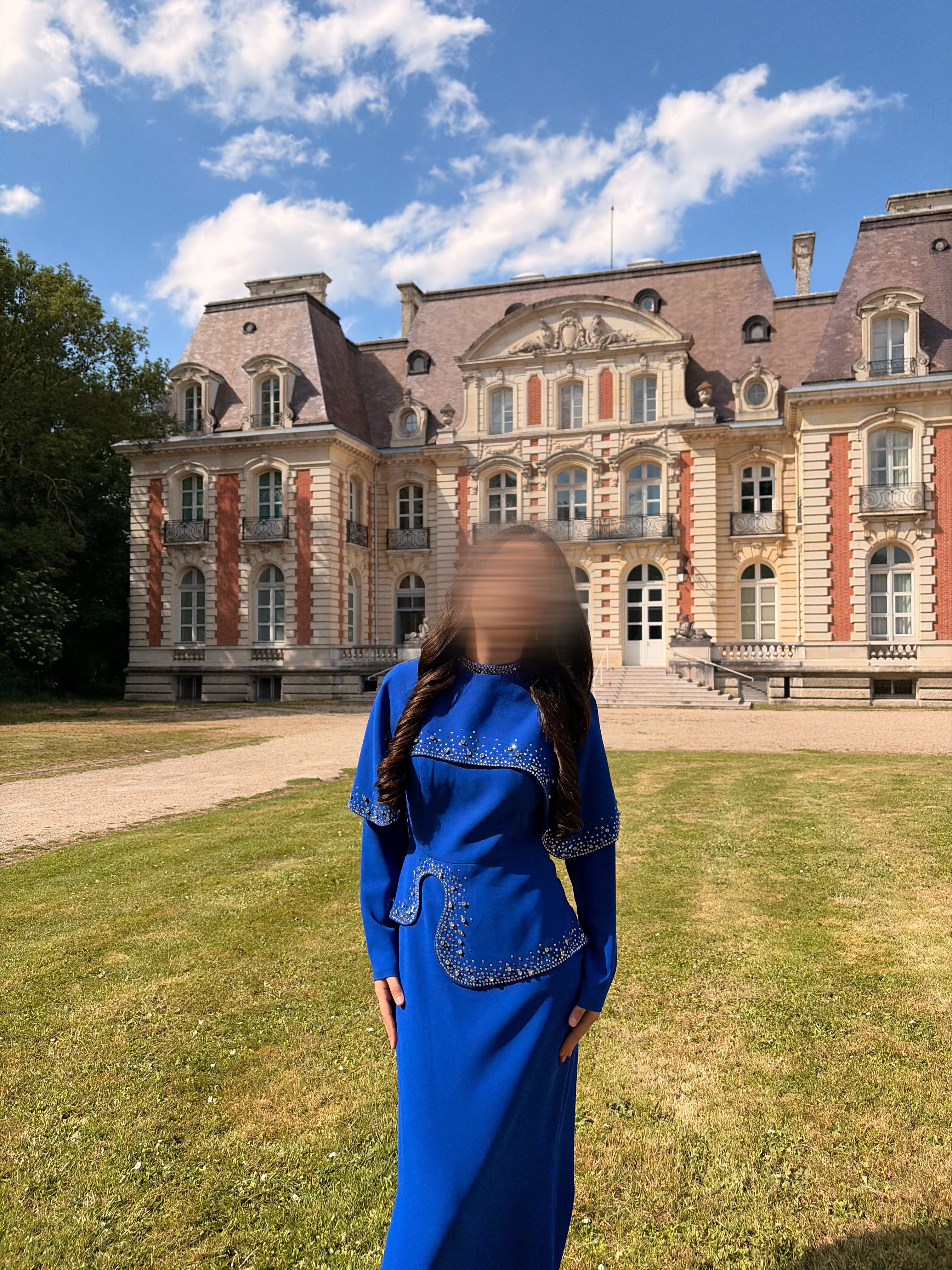 Robe de soirée bleu roi avec cape amovible