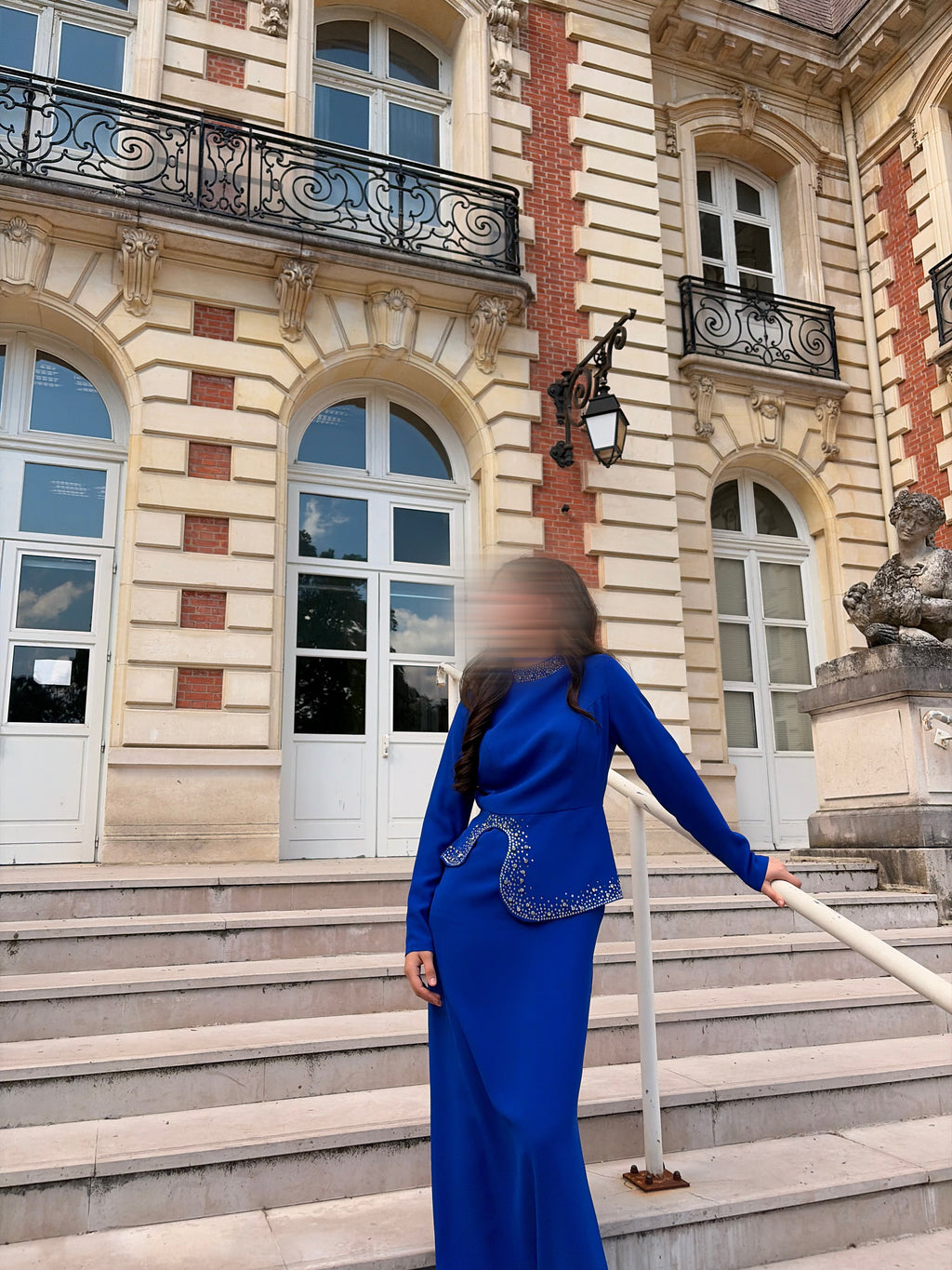 Robe de soirée bleu roi avec cape amovible